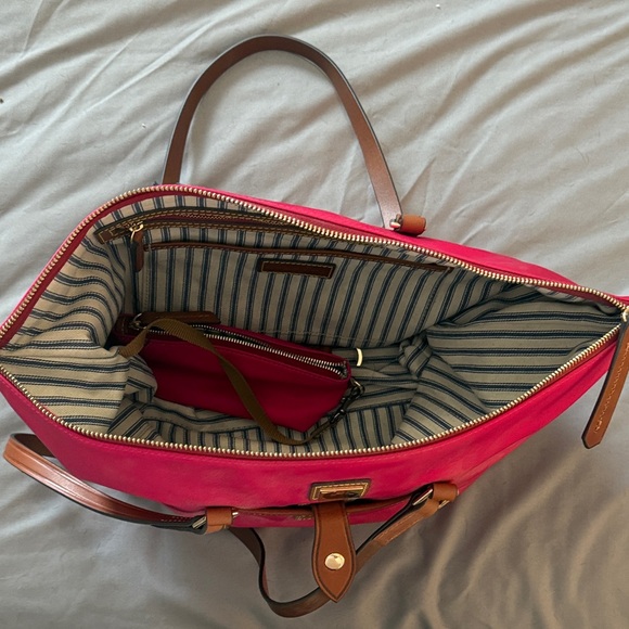 Brand New with tags Dooney & Bourke Fuchsia Tote with Brown Straps - Picture 5 of 7